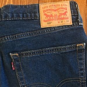 Dark wash mens levis 36 x 34